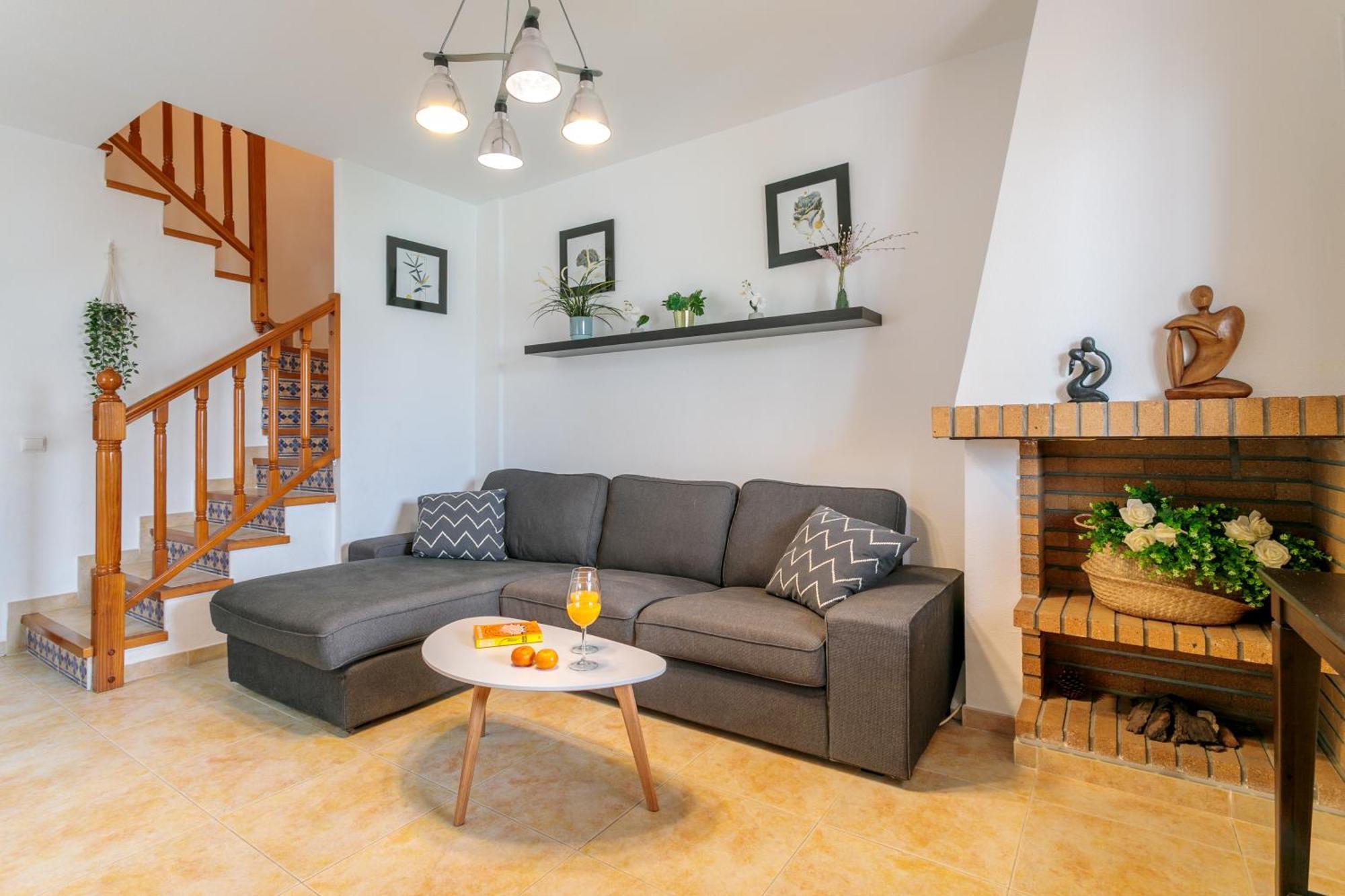 Montefaro Spacious Townhouse - Beach & Pool Санта Пола Екстериор снимка